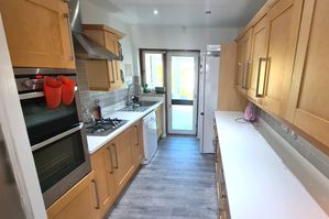 Kitchen- click for photo gallery